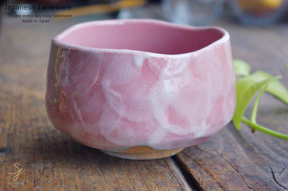美濃焼 ピンク粉引き 抹茶碗 お抹茶 抹茶 まっちゃ お茶碗 茶碗 茶器 茶道具 器 うつわ 陶器 食器 おうち ごはん おしゃれ 和食器 食器専門店 白いごはん器のお店 らいすぼーる